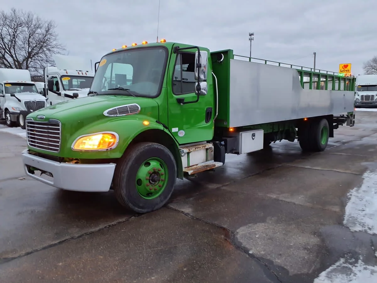 2019 Freightliner M2 106 in Oak Creek, WI