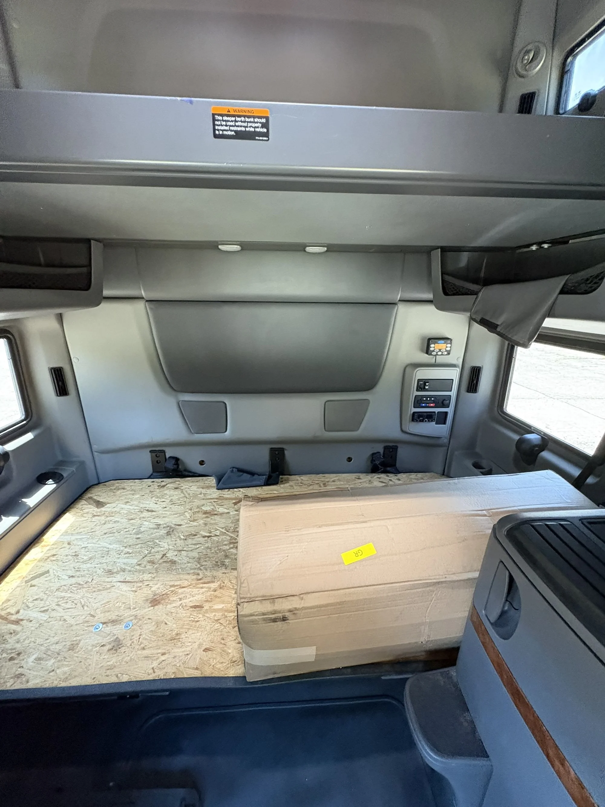 2022 International LT in West Michigan International, MI — photo 17