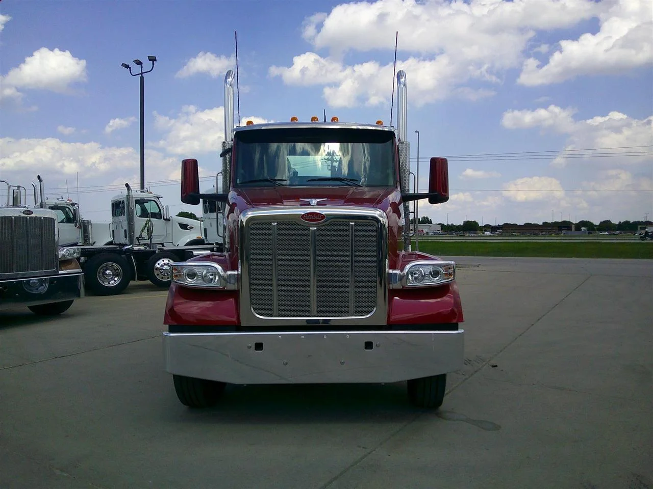 2027 Peterbilt 567