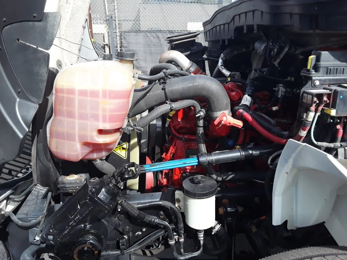 2018 International 4300 - image 9