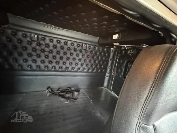 2023 Kenworth W900 in GA — photo 6