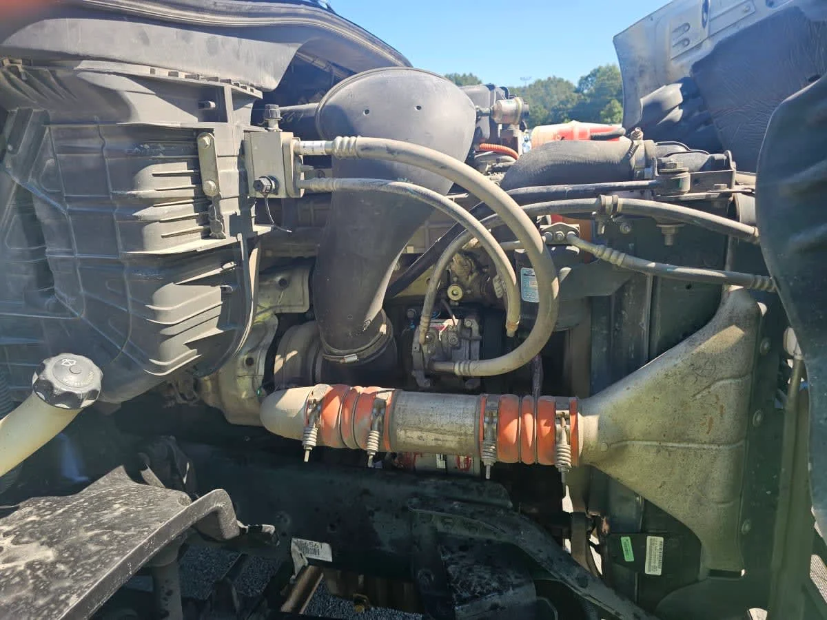 2018 Freightliner Cascadia - image 10