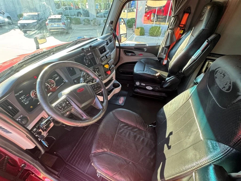 2023 Peterbilt 579 in Fort Smith, AR — photo 13