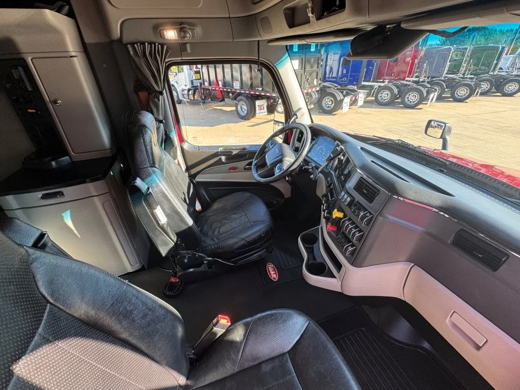 2023 Peterbilt 579 in Fort Smith, AR — photo 15