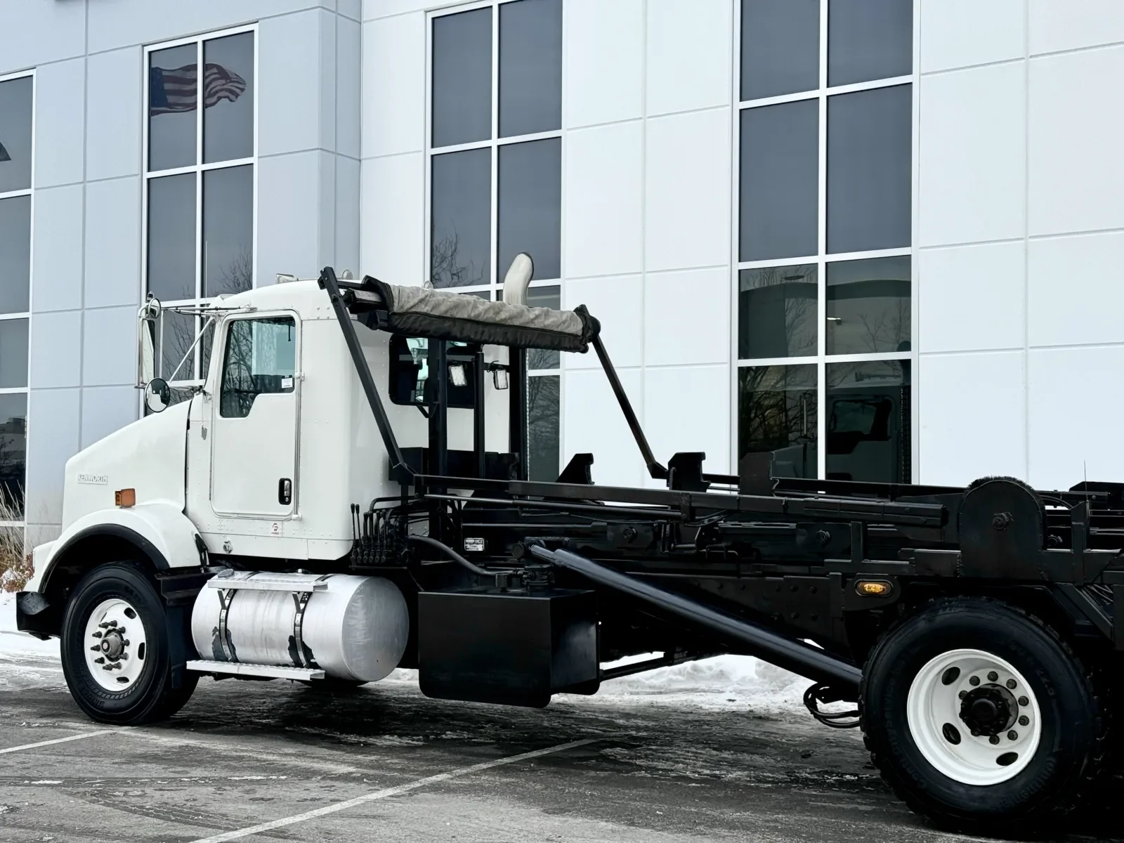 2008 Kenworth T800 - image 8