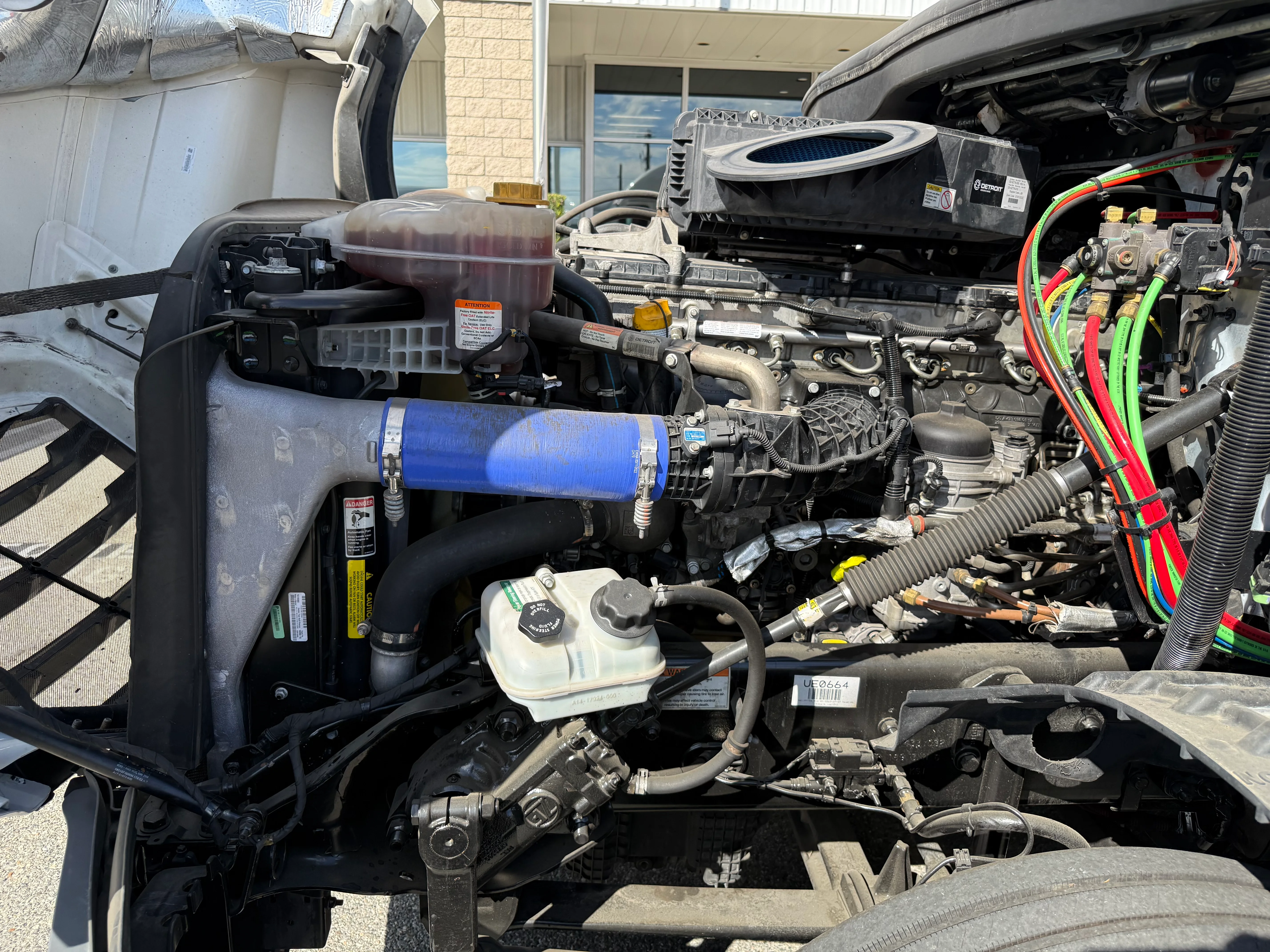 2023 Freightliner Cascadia in Selectrucks Fontana, CA — photo 10