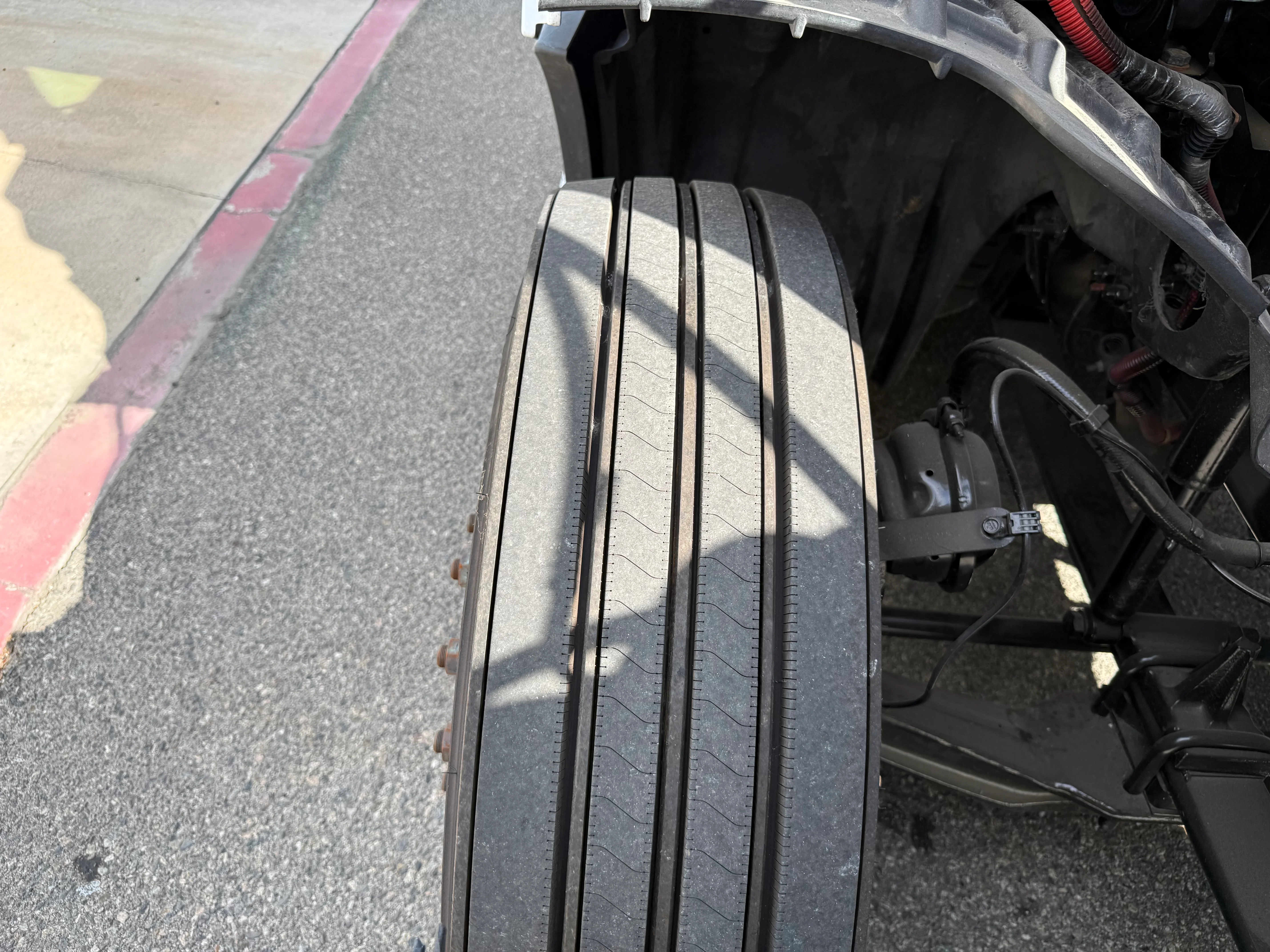 2023 Freightliner Cascadia in Selectrucks Fontana, CA — photo 13