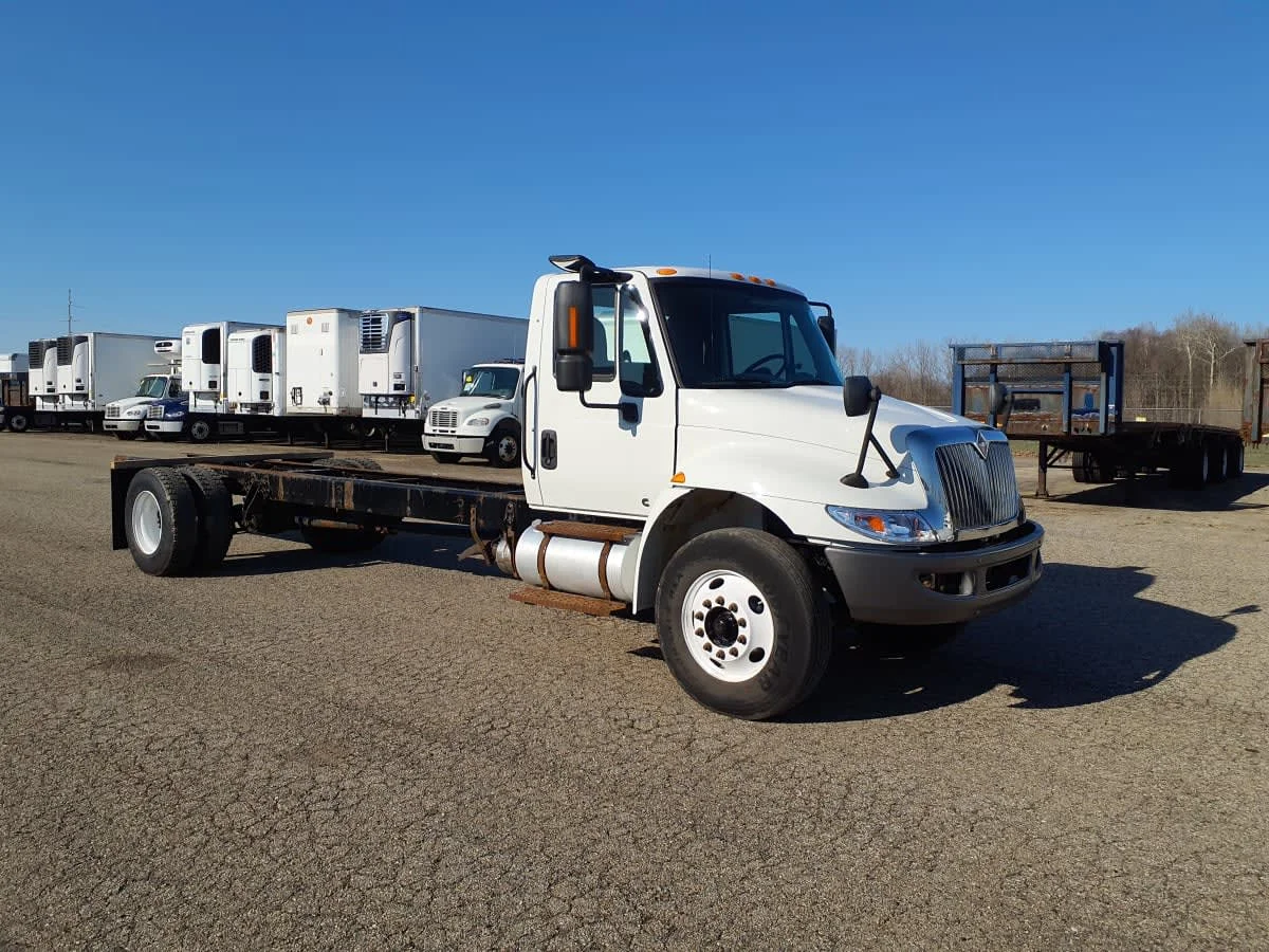 2019 International 4300 in Wayland, MI — photo 3