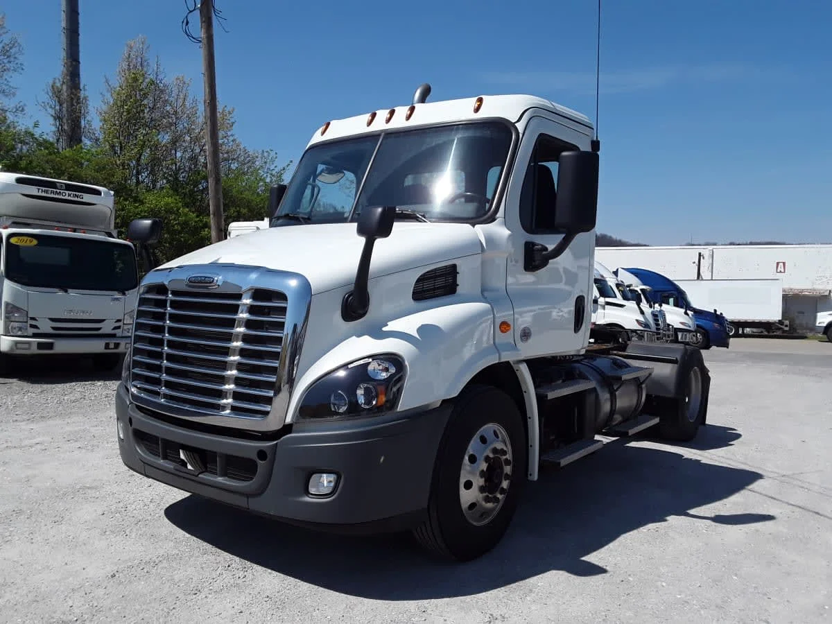 2020 Freightliner Cascadia in Pittsburgh, PA