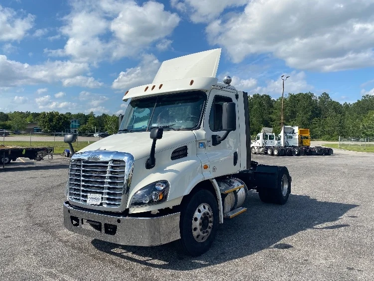 2017 Freightliner Cascadia in West Columbia, SC — photo 3