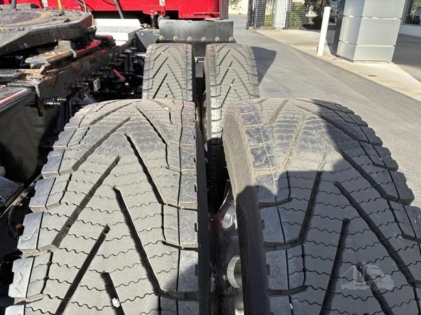 2021 Peterbilt 579 in Portland, OR — photo 9
