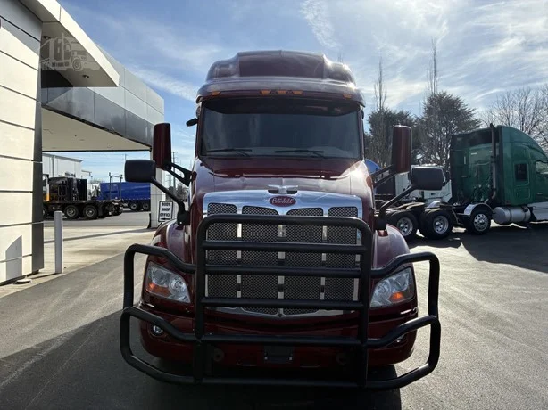 2021 Peterbilt 579 in Portland, OR — photo 2