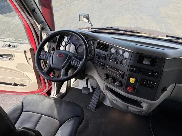 2021 Peterbilt 579 in Portland, OR — photo 30