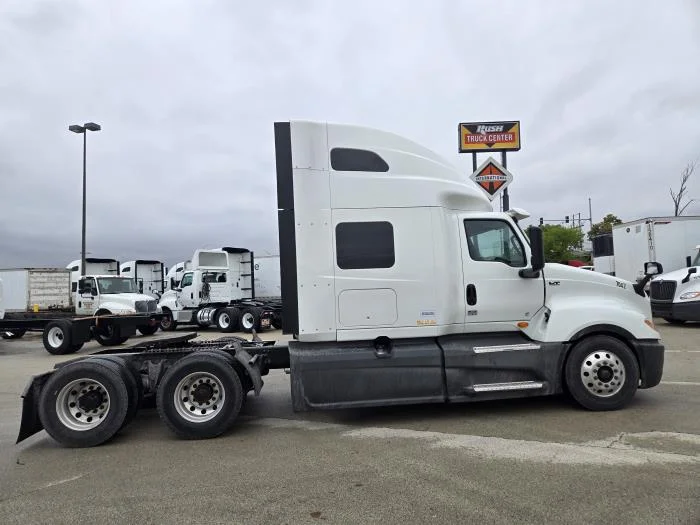 2024 International LT - image 5