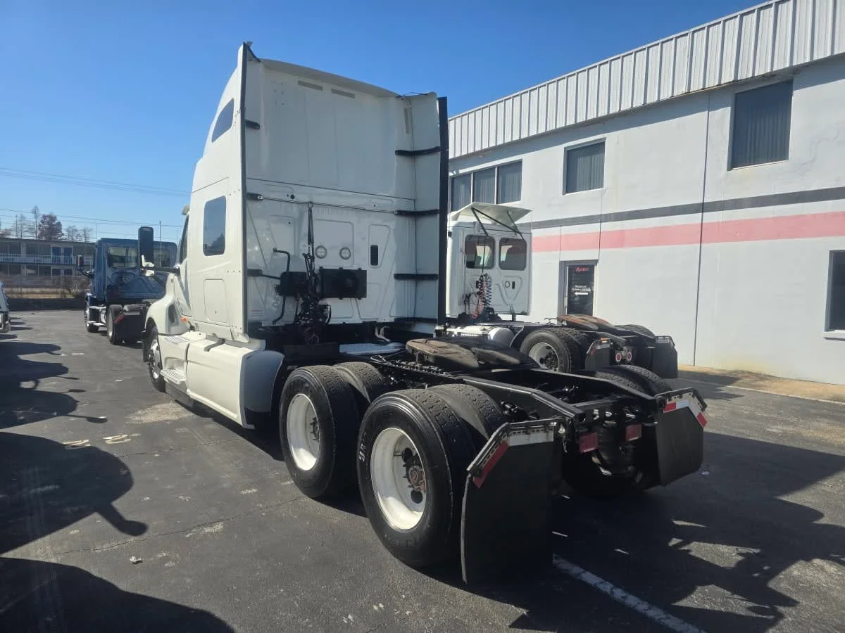 2020 International LT in Tampa, FL — photo 4