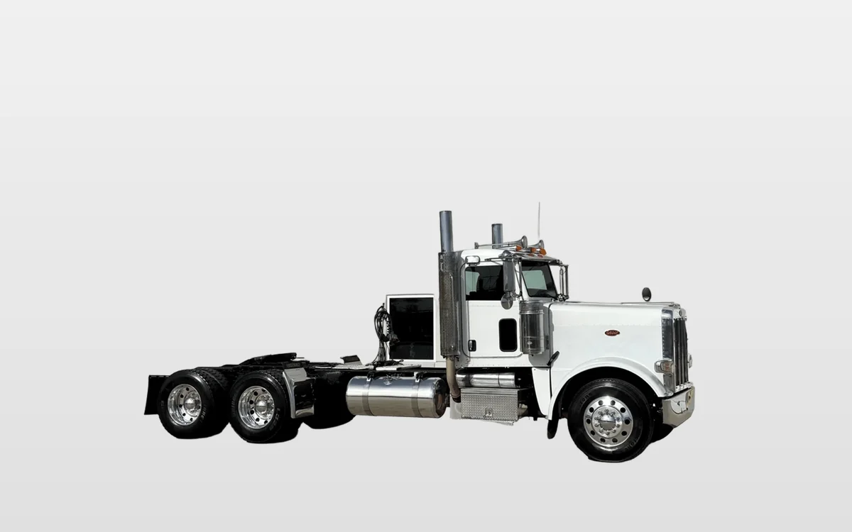 2008 Peterbilt - image 1
