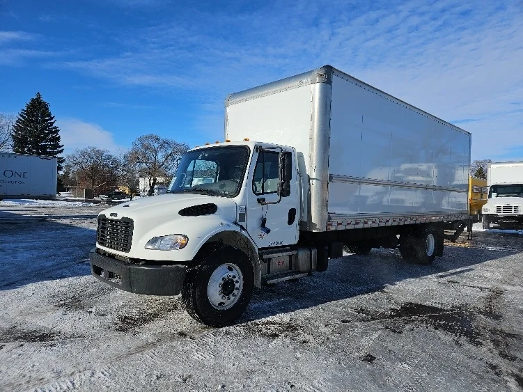 2022 Freightliner M2 106 in Indianapolis, IN — photo 2