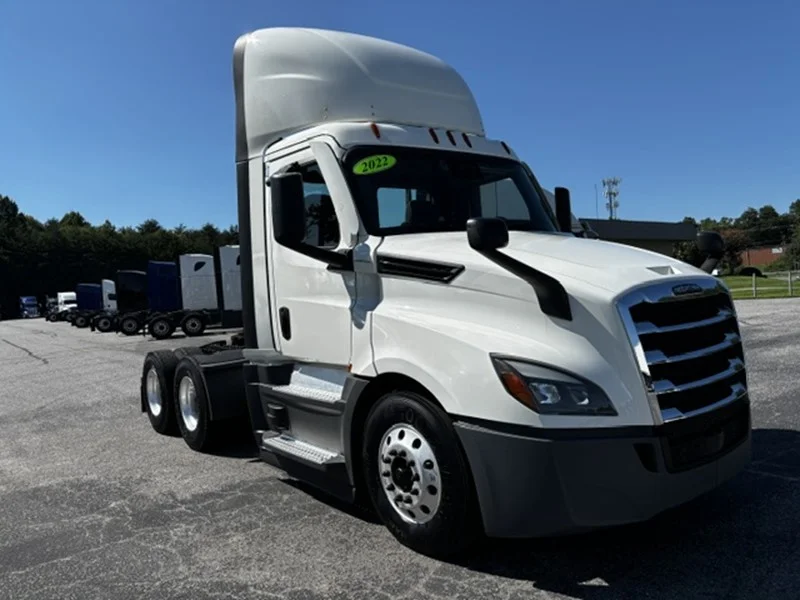 2022 FREIGHTLINER CASCADIA 126DC