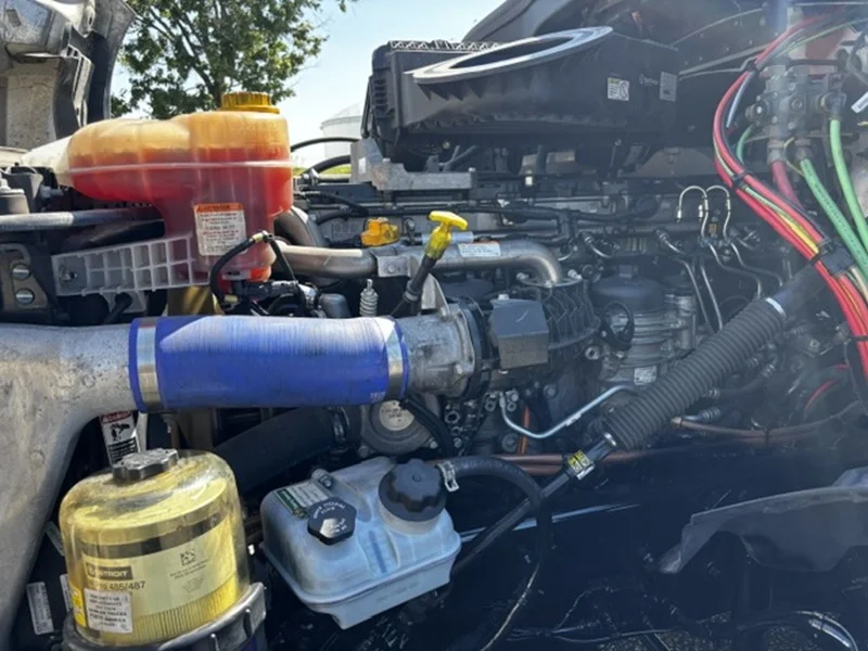 2022 Freightliner Cascadia — photo 10