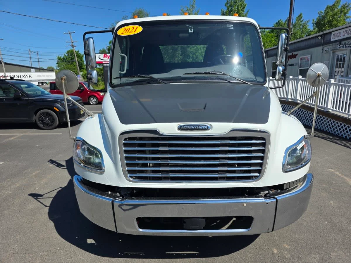 2021 Freightliner M2 106 in Bensalem, PA — photo 2