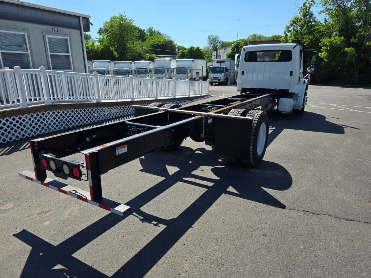2021 Freightliner M2 106 in Bensalem, PA — photo 4