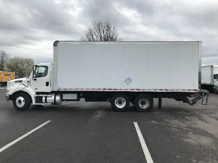 2021 Freightliner M2 112 - image 4