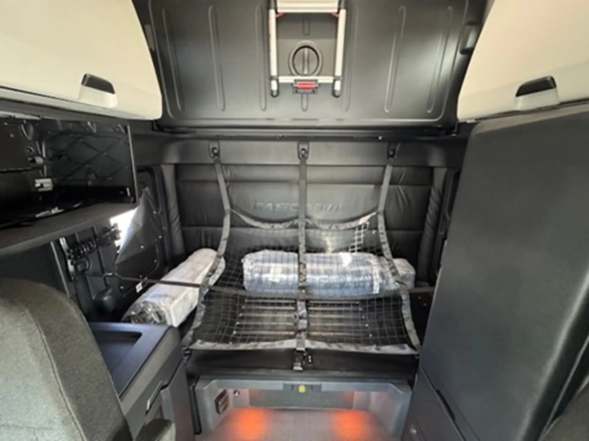 2026 Freightliner Cascadia - image 11