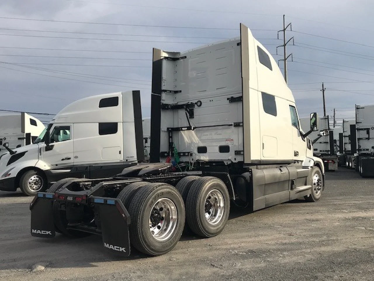 2026 Mack Pinnacle in Dunmore, PA — photo 3
