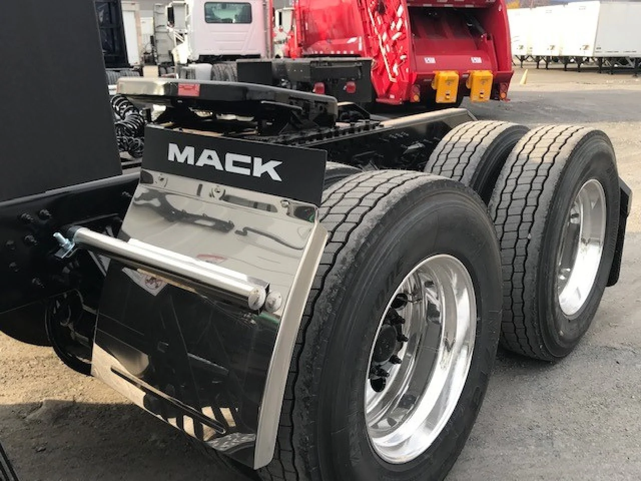 2026 Mack Pinnacle in Dunmore, PA — photo 5