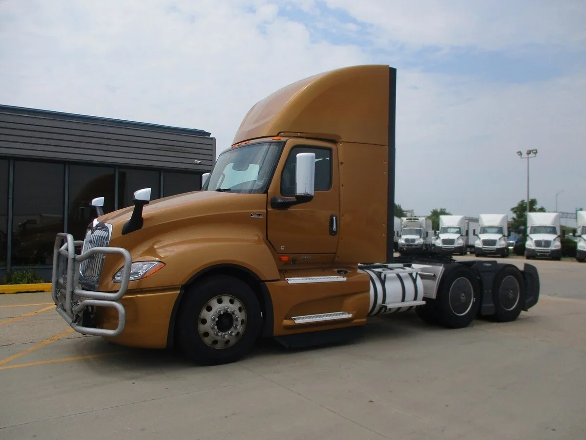 2022 International LT