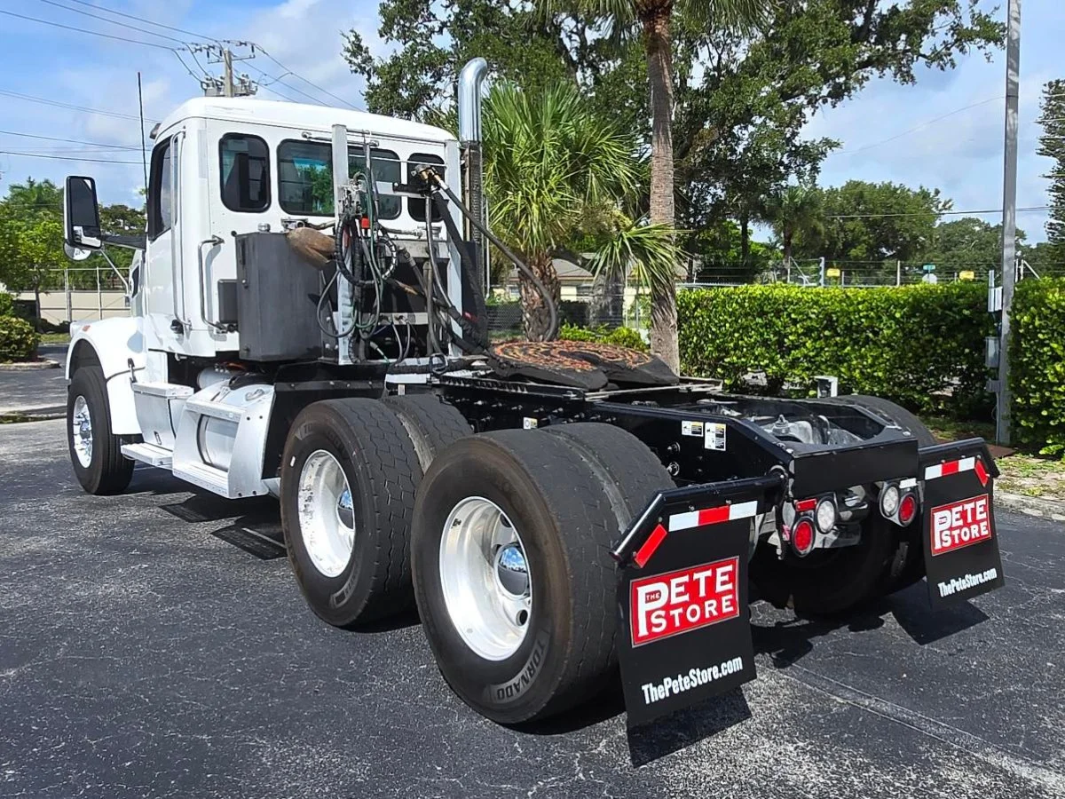 2022 Peterbilt 567 in Fort Lauderdale, FL — photo 10