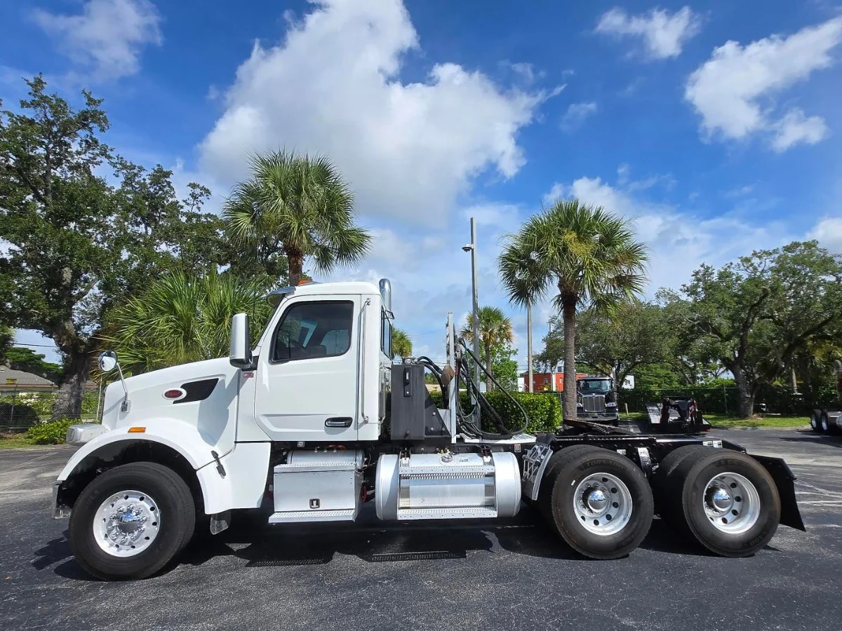 2022 Peterbilt 567 in Fort Lauderdale, FL — photo 6
