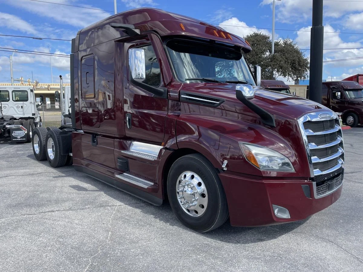 2023 Freightliner Cascadia