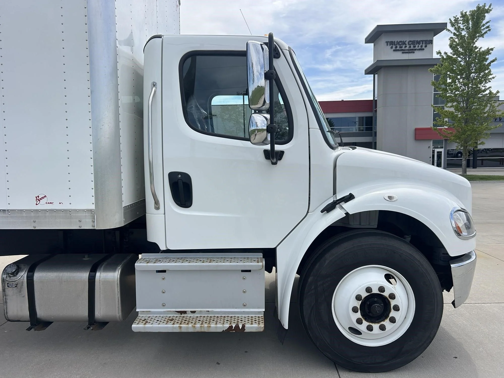 2023 Freightliner eM2 — photo 4
