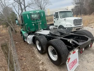 2020 Peterbilt 579 - image 4