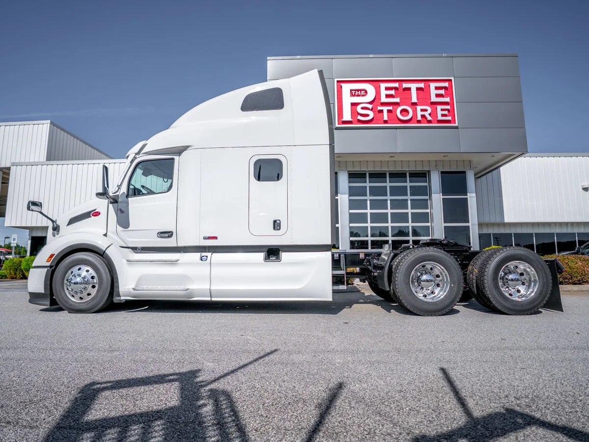 2027 Peterbilt 579 in Duncan, SC — photo 3