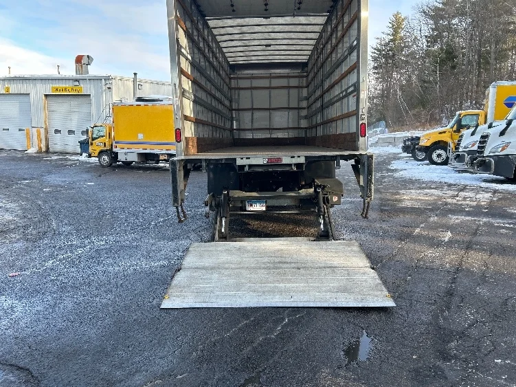 2022 International MV - image 9