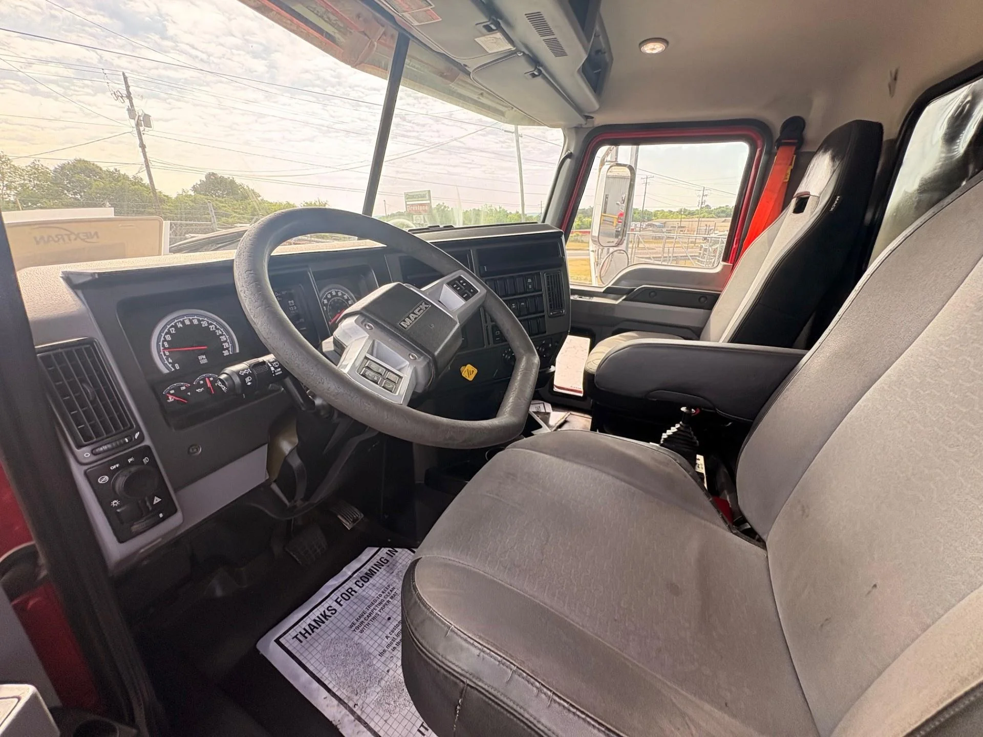 2019 Mack Granite - image 7