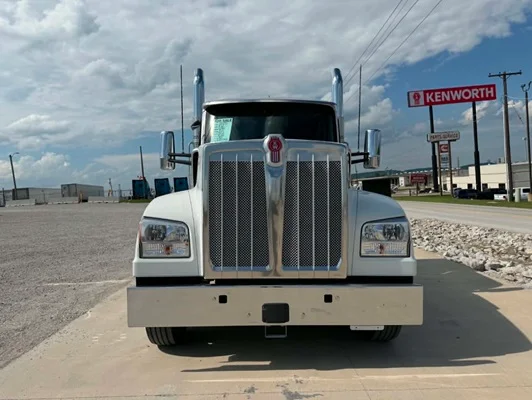 2025 Kenworth W990 in Tulsa, OK — photo 6