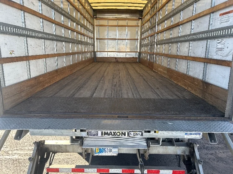 2022 Freightliner M2 106 - image 10