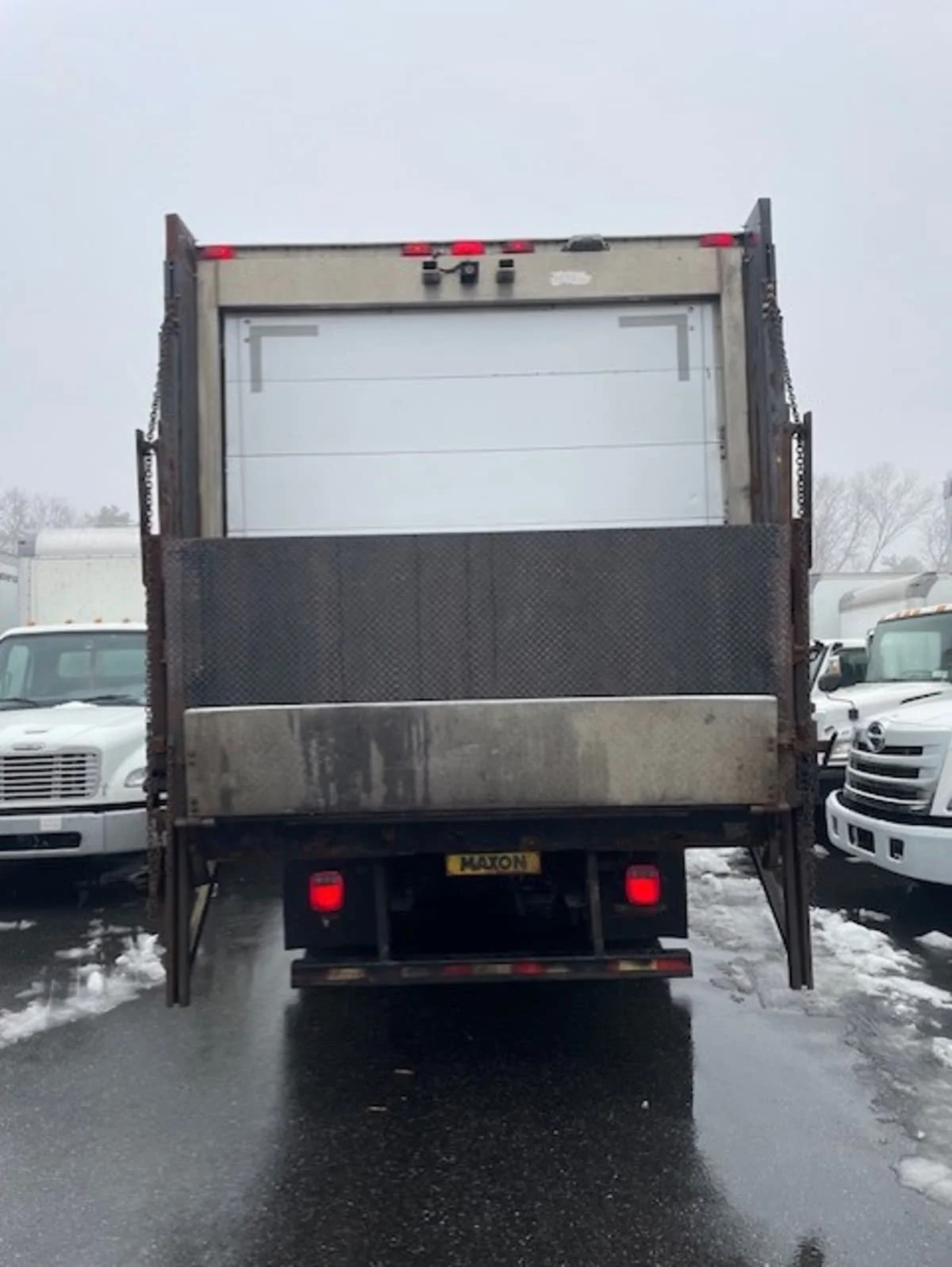 2018 Freightliner M2 106 - image 5