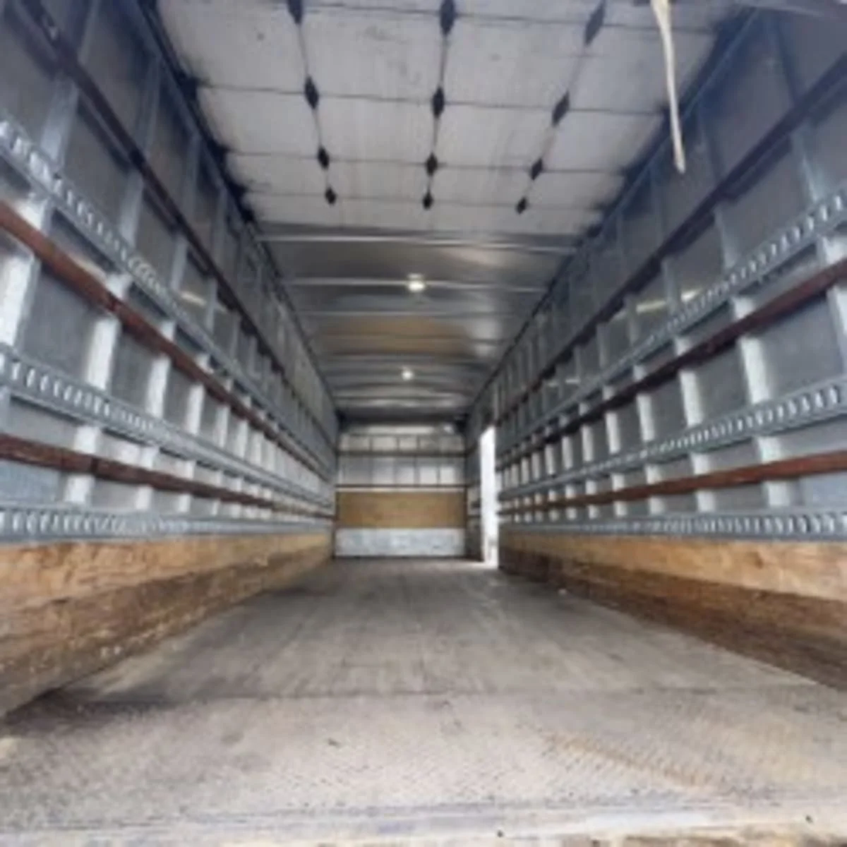 2020 International MV - image 8