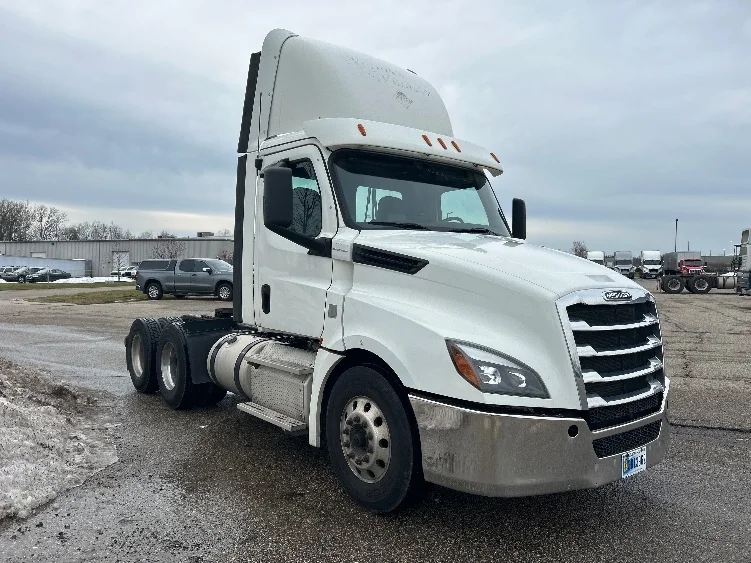2019 Freightliner Cascadia in Lansing, MI