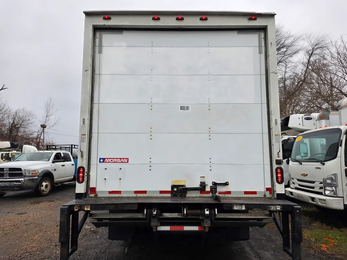 2020 Isuzu NPR - image 5