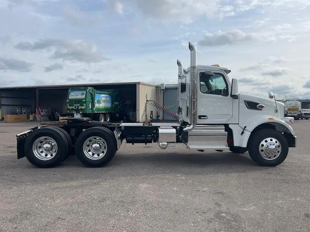2026 Peterbilt 567 - image 6