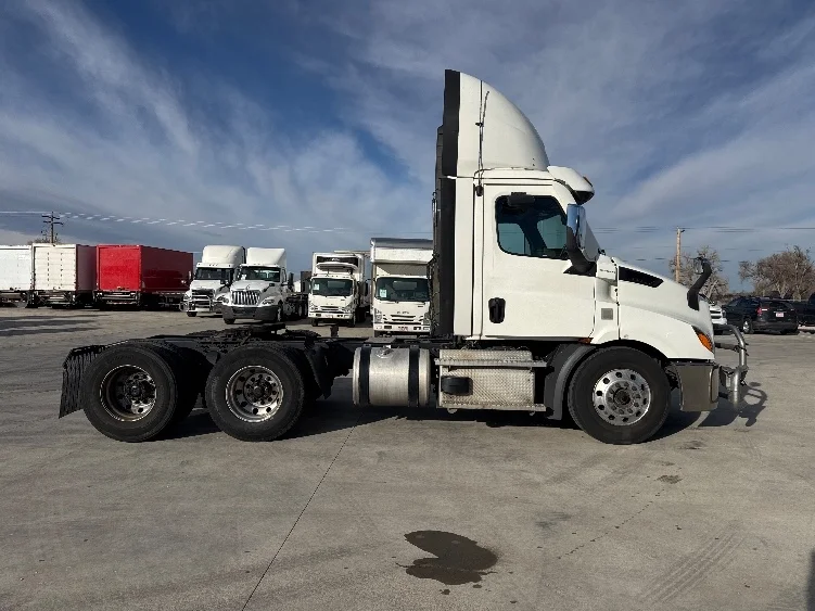 2021 Freightliner Cascadia in Aurora, CO — photo 8