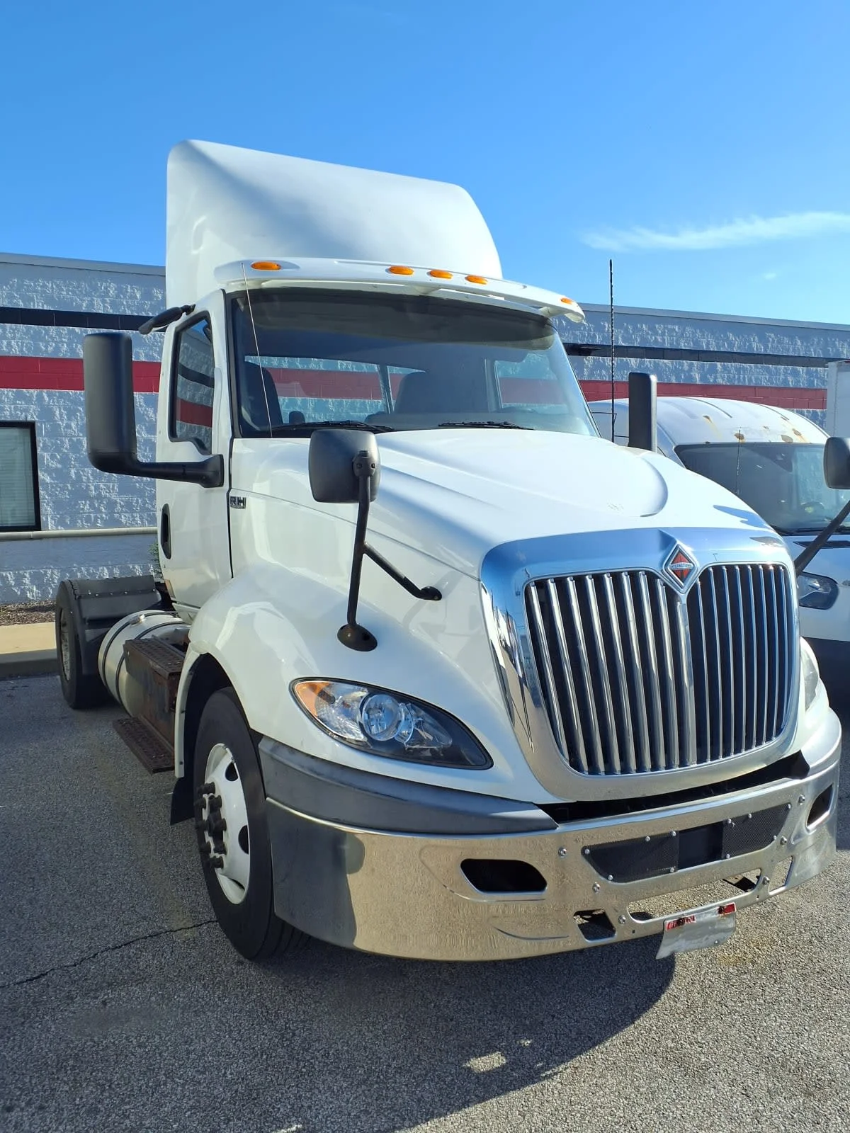 2019 International RH - image 3