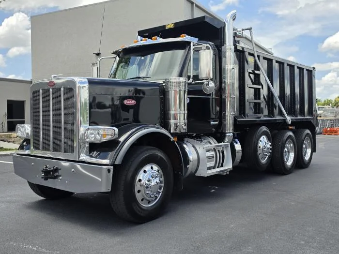 2025 Peterbilt 589 — photo 2