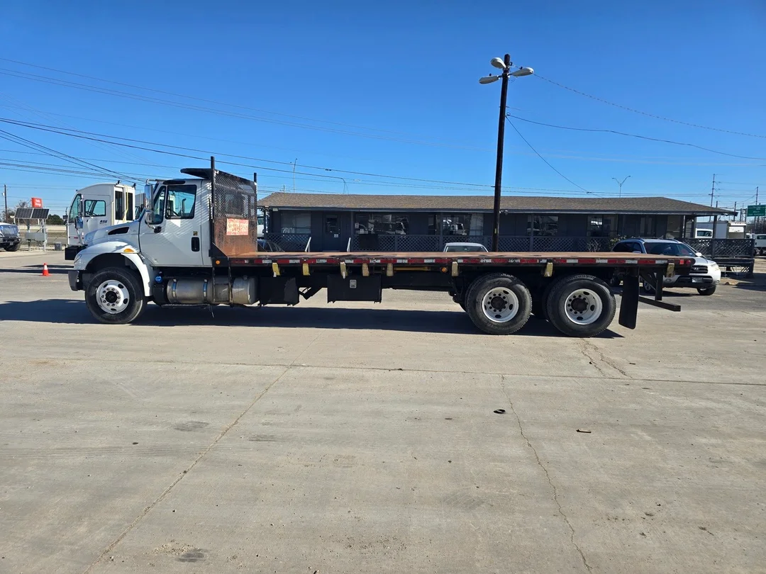 2019 International 4300 - image 4