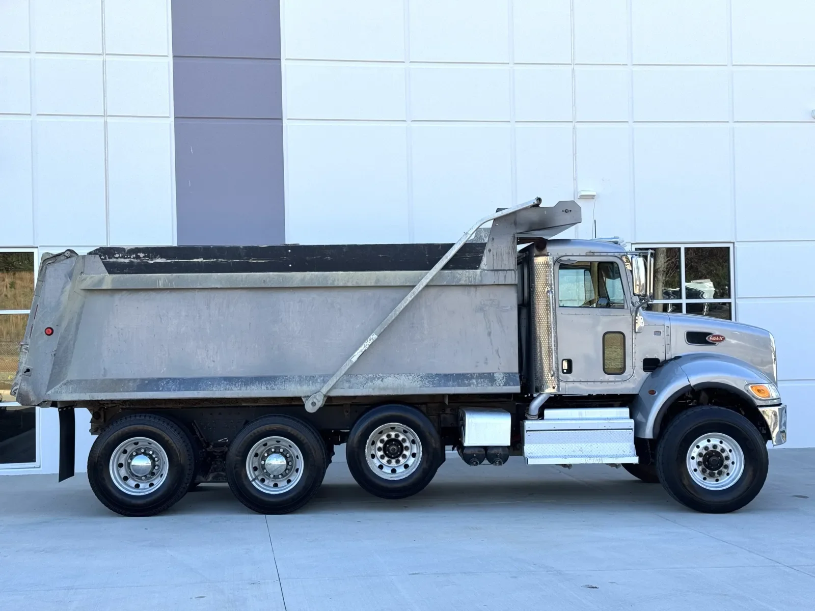 2021 Peterbilt 348 in Greer, SC — photo 4